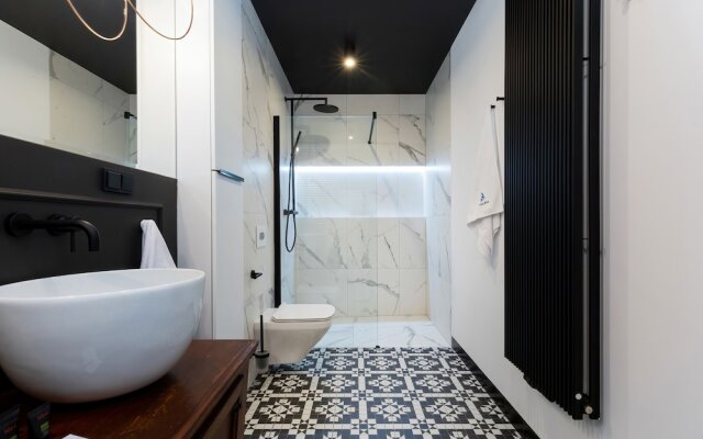 Kosciuszki Square Apartment by Renters