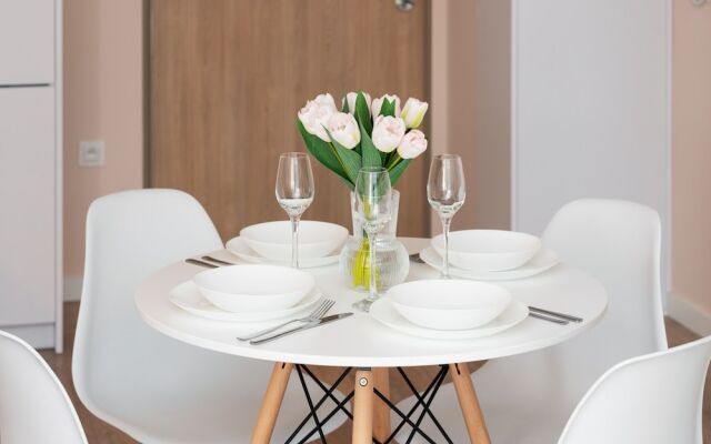 Osiedle Latarników Apartment by Renters