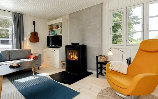 6 Person Holiday Home in Mern-by Traum