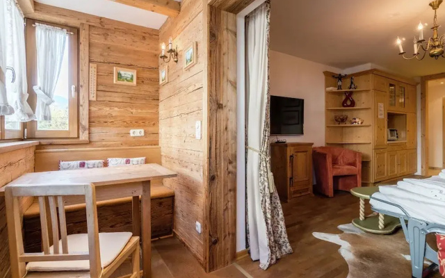 Aesthetic Apartment in Kitzbuhel near Hiking & Cycling