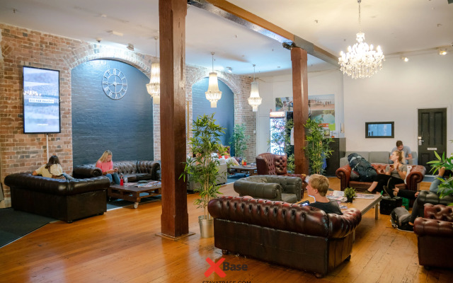 Nomads Sydney - Hostel