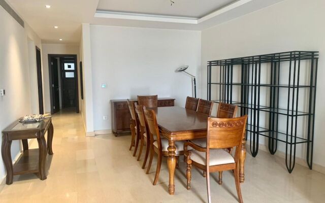 Vesta - Luxury Apt - 3BR - Cfc VII