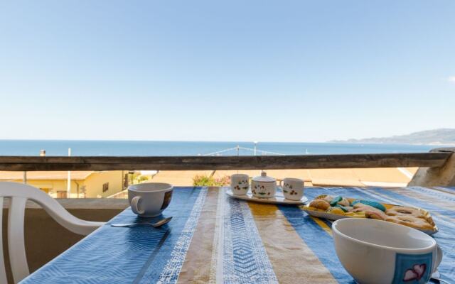 Lovely Holiday Home in Tresnuraghes near Sea