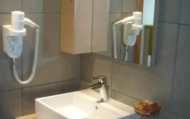 Elements Rooms and Apartments