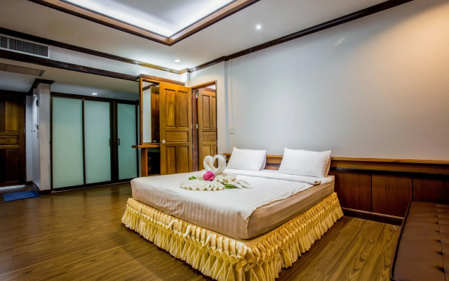 The Uncle Beach Resort