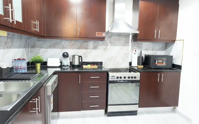 HAPPY SEASON I Amwaj apartment