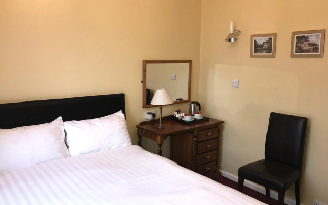 Barons Court Hotel