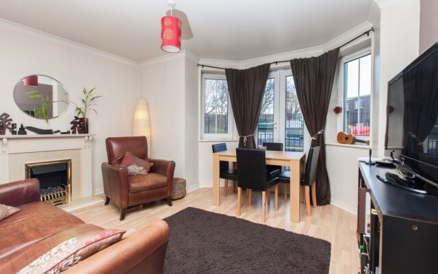 Cozy, Complete Flat for 4 in Leith