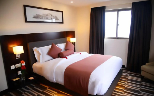 Avari Xpress Gulberg