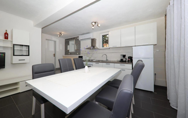 Country House Korlat