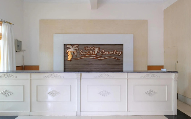 Hotel Savitri Country