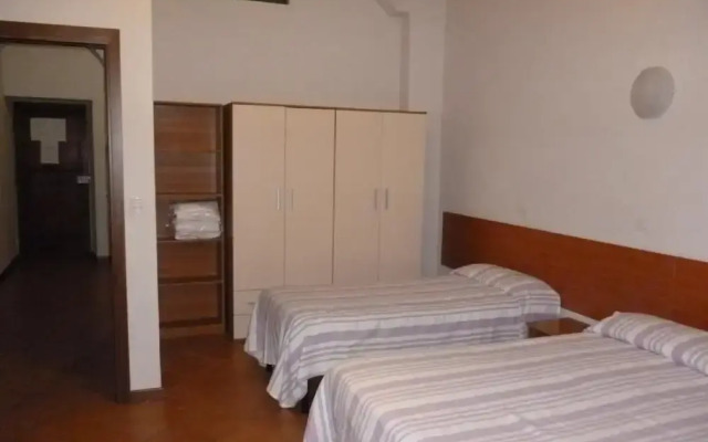 XXVII Aprile Bed & Car