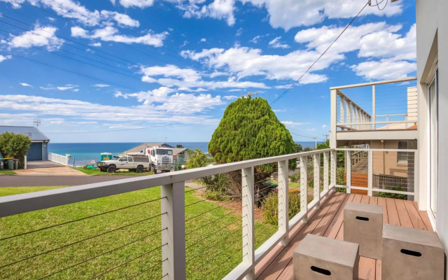 KITESURFER Gerroa 4pm checkout on Sundays