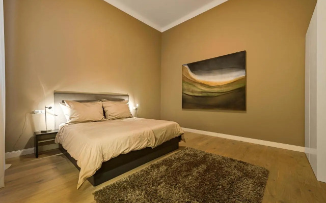 Central Luxury Apartment