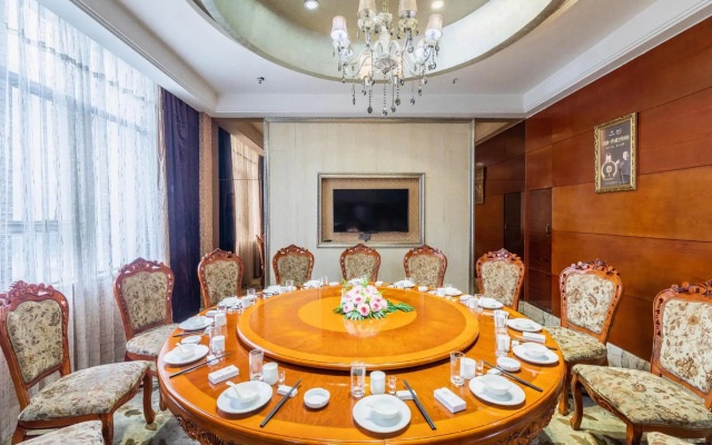 Changchi Hot Spring Hotel