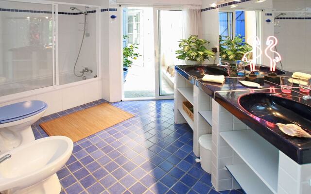Gorgeous Villa in Anglet With Swimming Pool