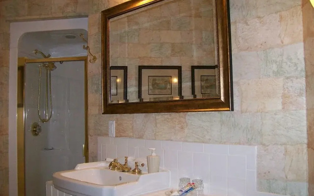 Winterwood at Petersham