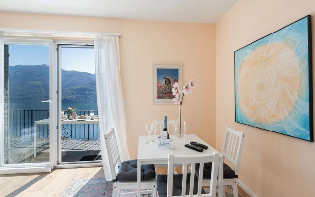 Peace Over the Lake Room 1