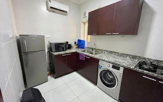 Lovely 2-bedroom condo with free parking and WiFi.