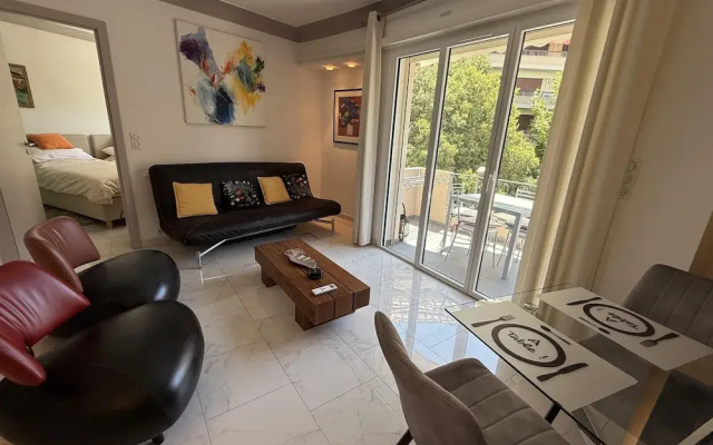 2 BR Apartment in the Center of Cannes - 2305