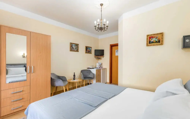 Double Room in Fazana - Near the Beach
