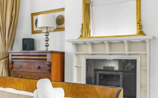 The Bedford Belle Bloomsbury By Frankie Says