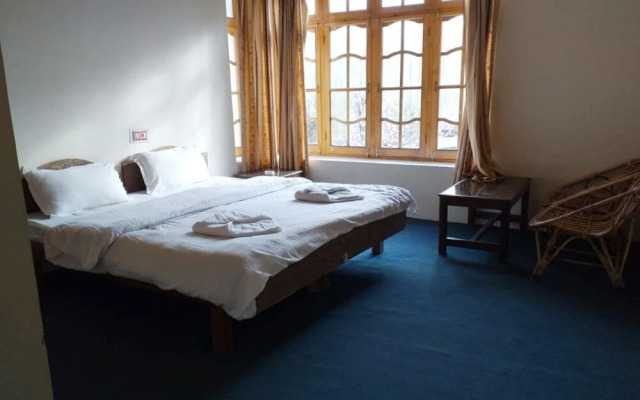 Kailash Mansarovar Home Stay & Guest HS
