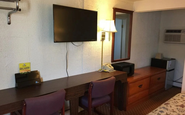 Economy Inn of Bloomington