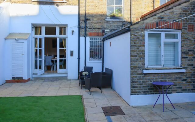 3 bed House Camberwell With Private Garden