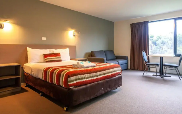 Kingston Hotel