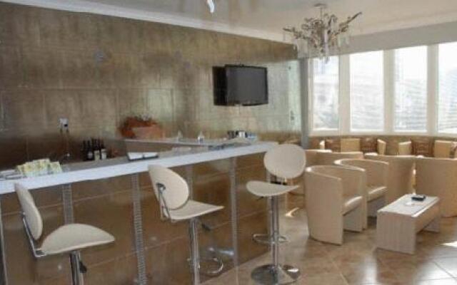 Kyknos De Luxe Suites & Rooms