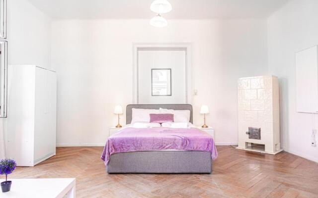 Cozy 2BR Apt. near AKH Hospital-ideal for Longstay