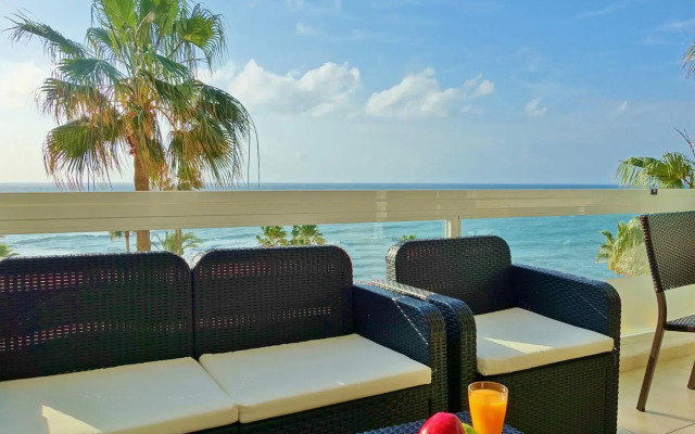 Doña Lola Patricia  Superb 3 Bedroom, 2 Bathroom Apartment