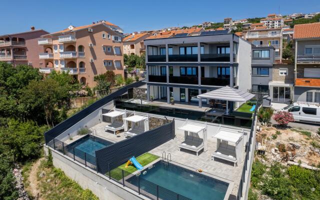 Twins III in Crikvenica