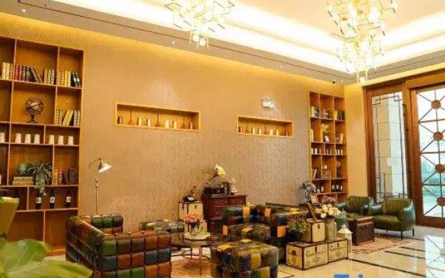 Yuefeng Xiying Hotel (Guangzhou South Railway Station Nanpu Subway Station)