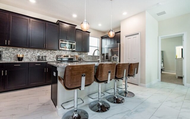 Storey Lake - 4740SHD