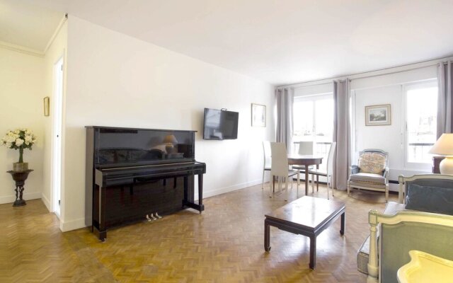 Apartment With one Bedroom in Paris, With Wonderful City View and Wifi