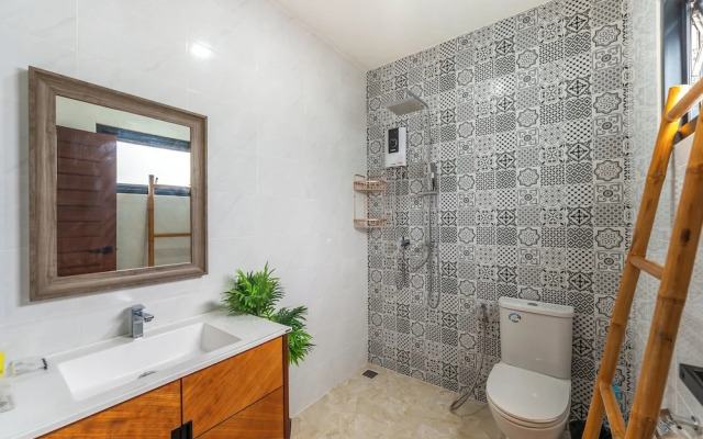 One of Phukets Best Villas V212