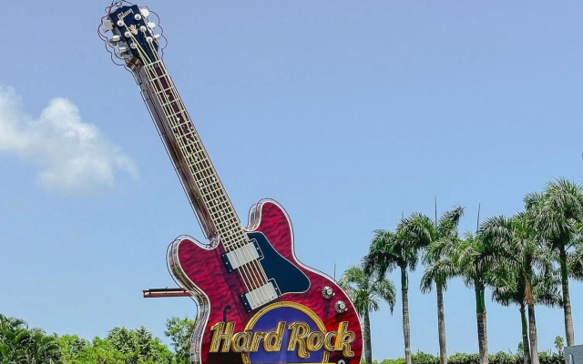 Unique Pool & Golf view retreat 1BR at Cana Pearl