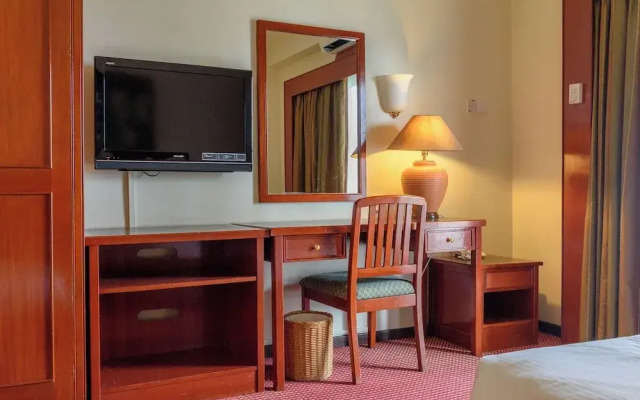 Rainbow Paradise Beach Resort by LWE