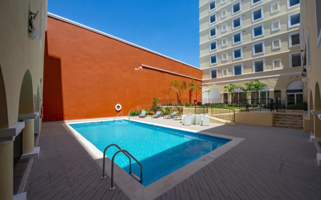 Holiday Inn Express Merida Centro by IHG