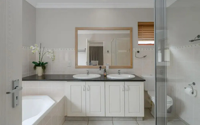 San Lameer Villa Rentals 14201