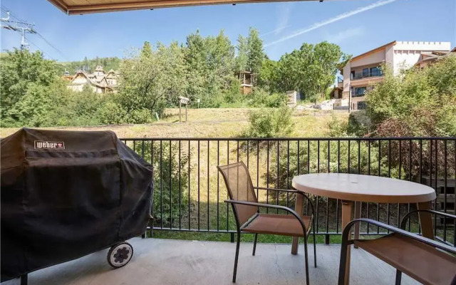 Ski Inn Condominiums