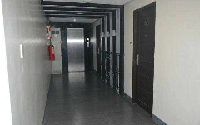 Grace Crown Hotel
