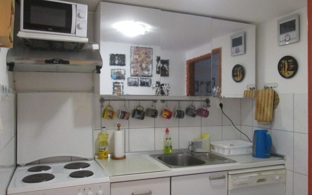 Homey 1-BR Apt