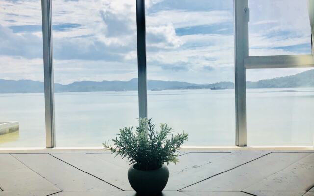 Lara Court Seaside Yagaji