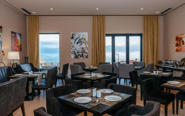 Levidi Suites