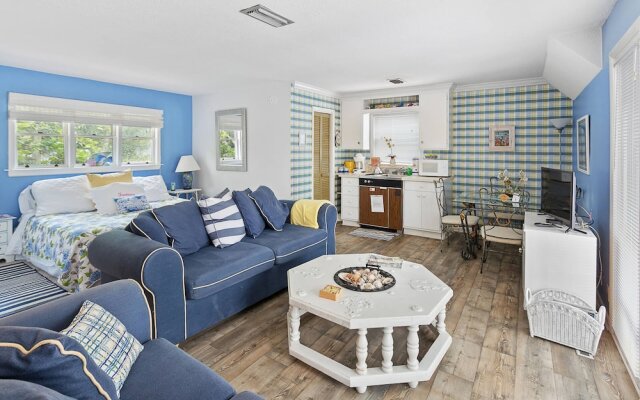 1221 Beachview by Hodnett Cooper