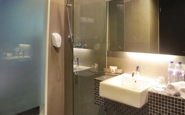 Cabin Hotel