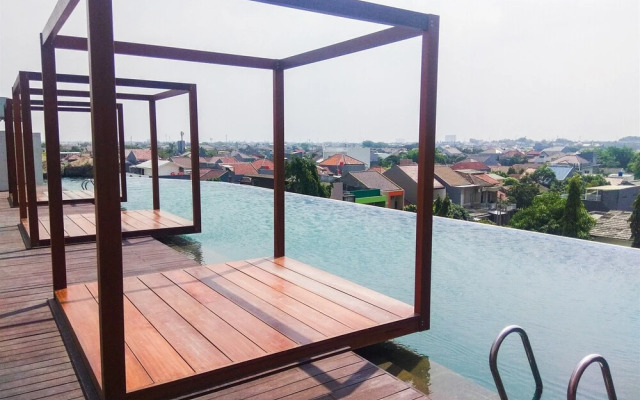 Simply Studio Room at Grand Kamala Lagoon Apartment